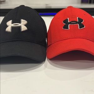 Boys youth UA hats - Size XS